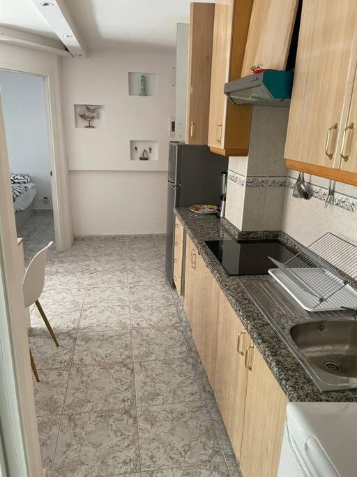 Giovina Living Av Suecia 150M From Beach Лос Кристианос Екстериор снимка