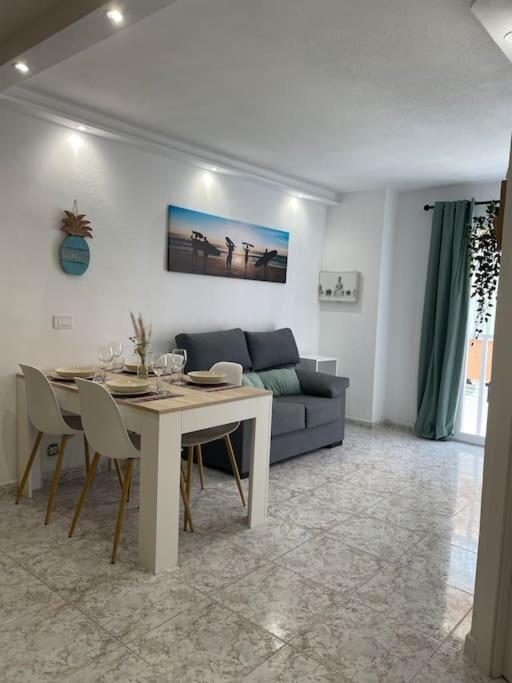 Giovina Living Av Suecia 150M From Beach Лос Кристианос Екстериор снимка
