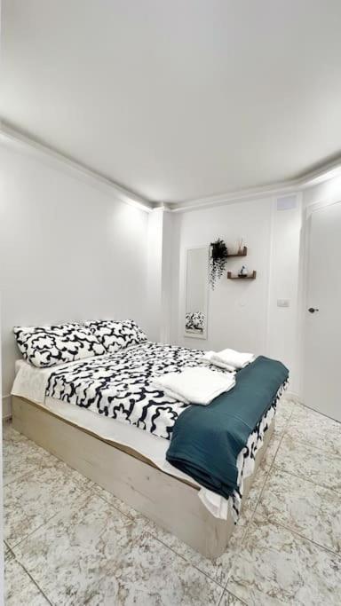 Giovina Living Av Suecia 150M From Beach Лос Кристианос Екстериор снимка
